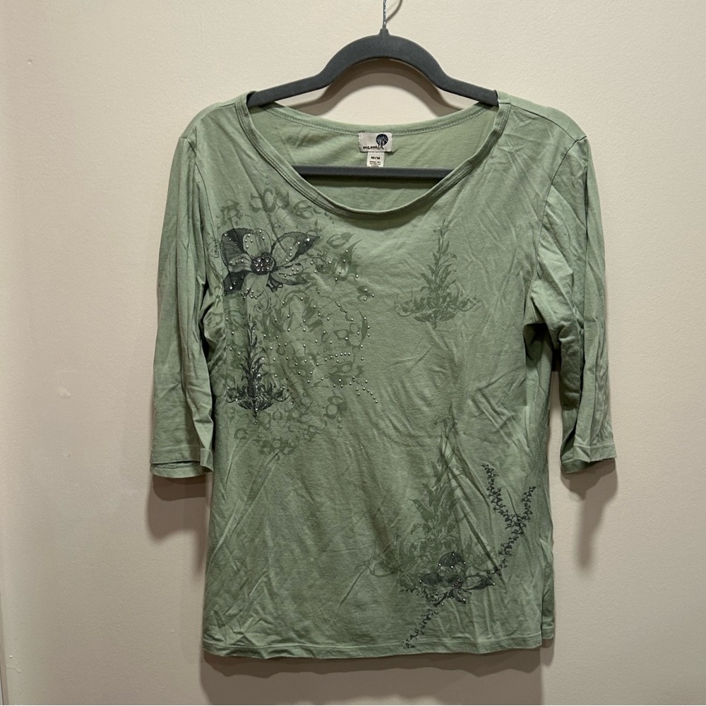 6. ONE WORLD Green Graphic 3/4 Sleeve Tee